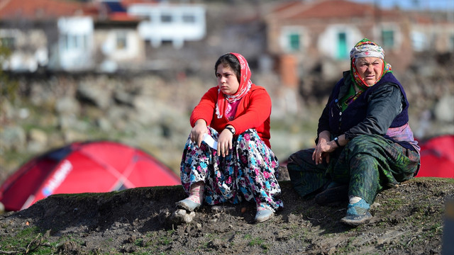 Çanakkale'de depremin yaraları sarılıyor