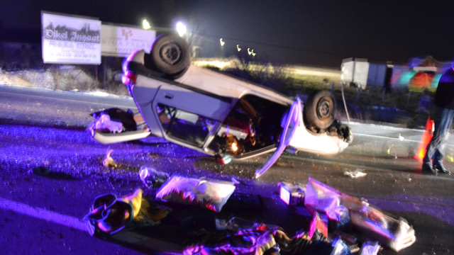 Çanakkale'de trafik kazası: 2 yaralı