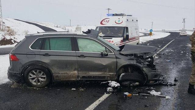 Diyarbakır'da trafik kazası: 1 ölü, 3 yaralı