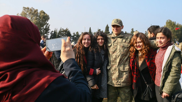 Eğitimini tamamlayan subay adayları yemin etti