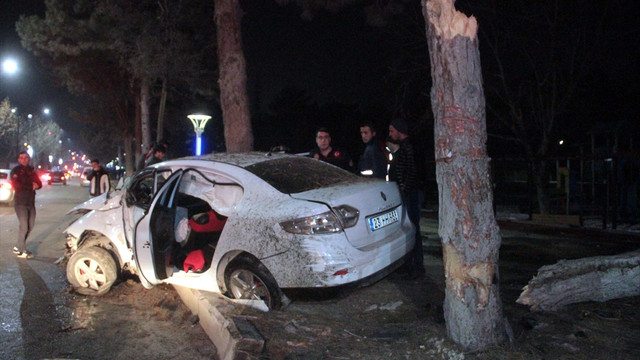 Elazığ'da trafik kazası: 2 yaralı