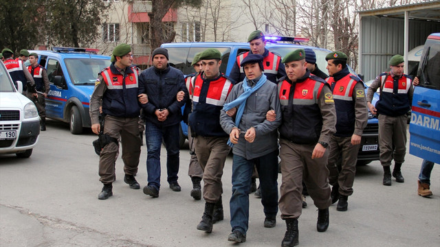 FETÖ şüphelisi 2 aile Yunanistana kaçarken yakalandı