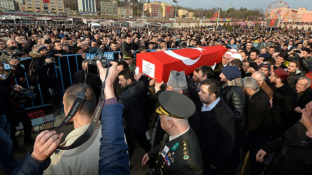 El Bab şehidi Uzman Onbaşı Aytekin Karabükte  son yolculuğuna uğurlandı