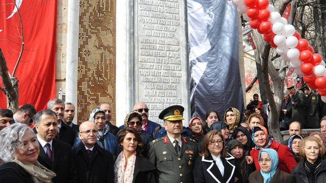 Gaziantep'te Şehit Kadınlar Anıtı açıldı