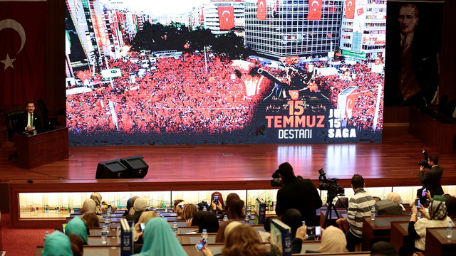 Gökçek 15 Temmuz'u gurbetçi kadınlara anlattı