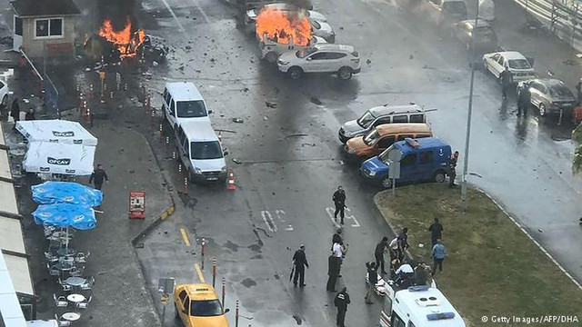 İzmir Adliyesine düzenlenen bombalı saldırıda keşif yapan kadın aranıyor